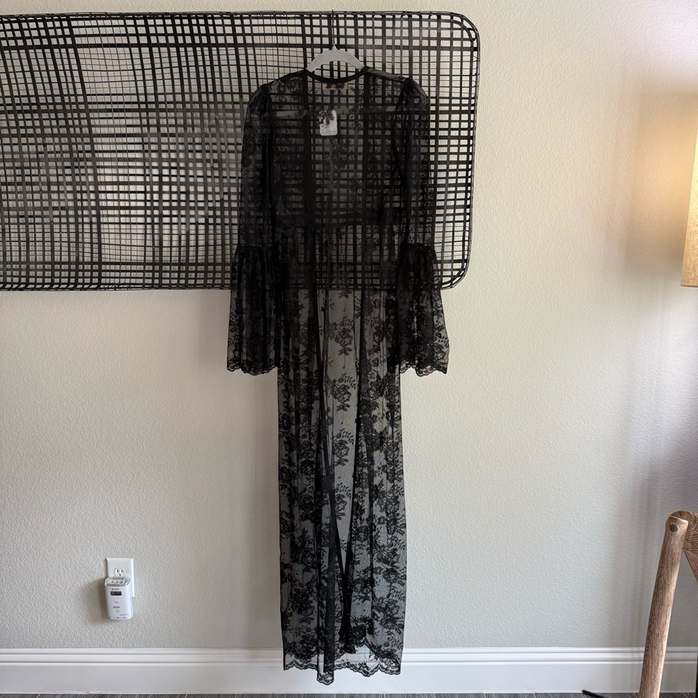 Bohemian Bond Ibiza X Free People Lace Duster - Picture 9 of 10